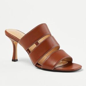 Ann Taylor NIB Three Strap Leather Sandals Size 8.5